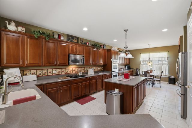 12856 Tahoe Drive, Huntley, IL 60142