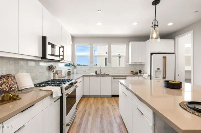 1066 Canal Street, Oxnard, CA 93035