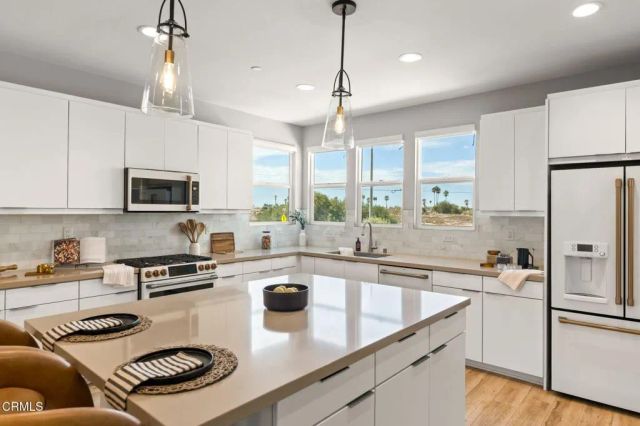 1066 Canal Street, Oxnard, CA 93035
