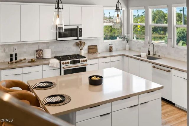 1066 Canal Street, Oxnard, CA 93035