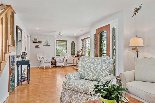 7-11 Redman Street, Hampton, NH 03842