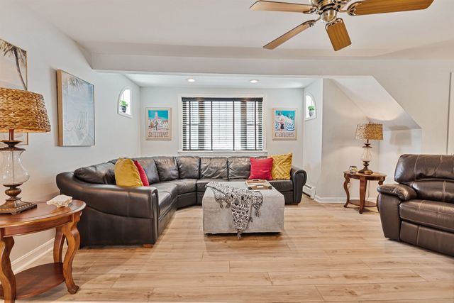 7-11 Redman Street, Hampton, NH 03842