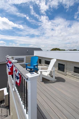 7-11 Redman Street, Hampton, NH 03842