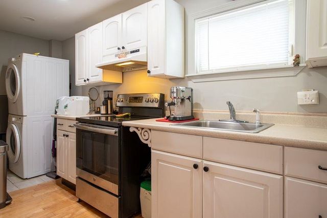 7-11 Redman Street, Hampton, NH 03842