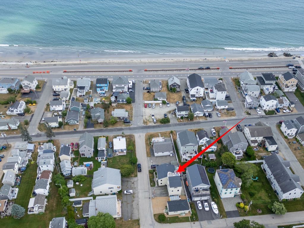 7-11 Redman Street, Hampton, NH 03842