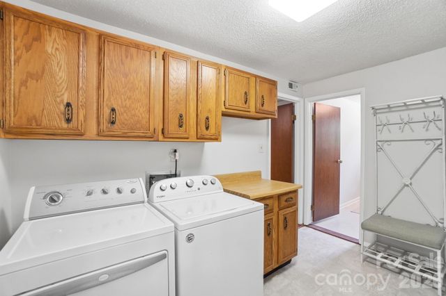 8211 Mahogany Drive, Charlotte, NC 28227