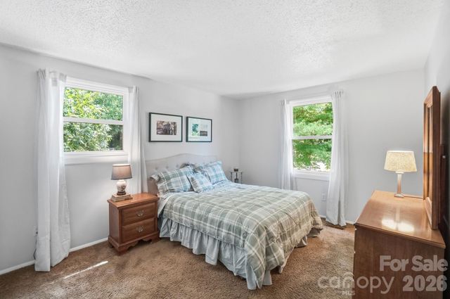 8211 Mahogany Drive, Charlotte, NC 28227