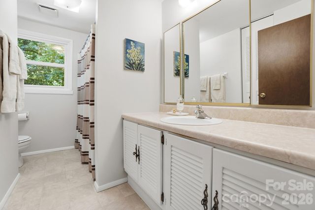 8211 Mahogany Drive, Charlotte, NC 28227