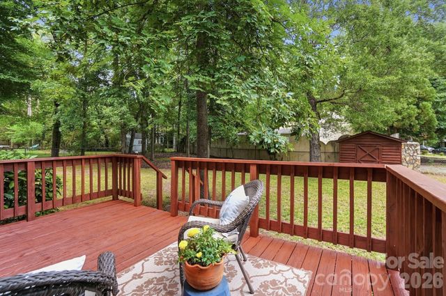 8211 Mahogany Drive, Charlotte, NC 28227