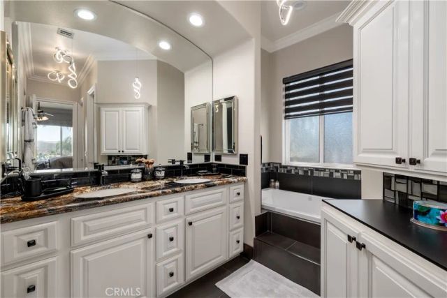 30391 Sparkle Drive, Canyon Lake, CA 92587