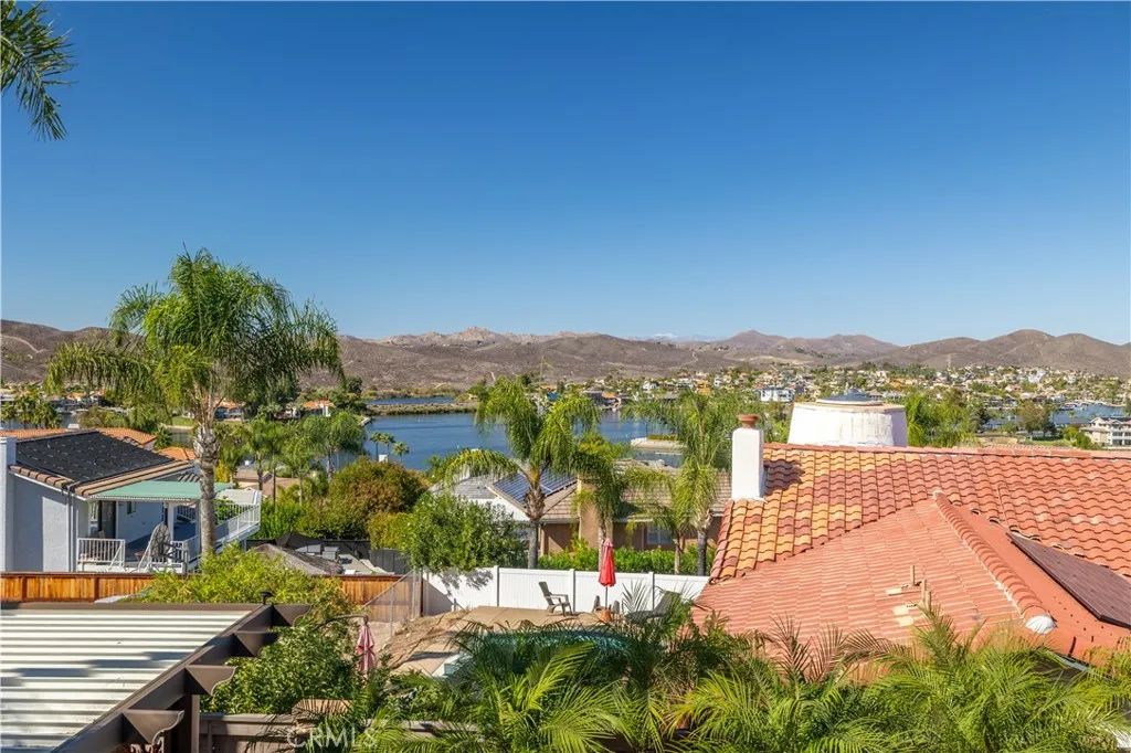 30391 Sparkle Drive, Canyon Lake, CA 92587