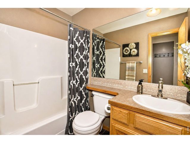 2280 Birdie Way, Milliken, CO 80543