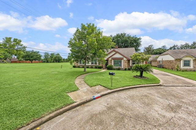 2503 Moss Hill Drive, Houston, TX 77080