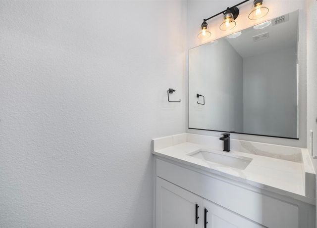 1013 Don Eve Court, Azle, TX 76020