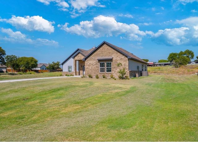 1013 Don Eve Court, Azle, TX 76020