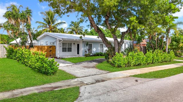 1317 S Broadway, Lantana, FL 33462
