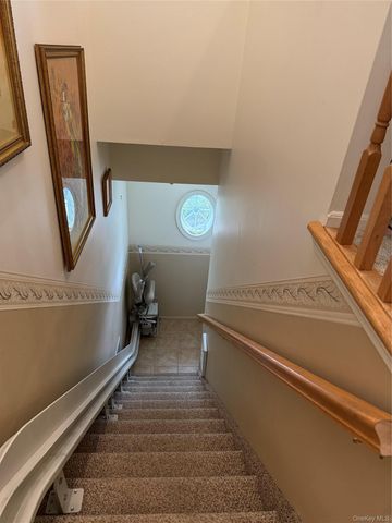 712 Narragansett Villas Drive 712, Lindenhurst, NY 11757