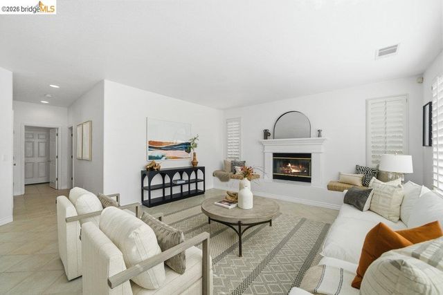 5350 Fernbank Dr, Concord, CA 94521