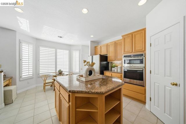 5350 Fernbank Dr, Concord, CA 94521