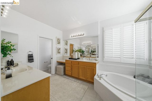 5350 Fernbank Dr, Concord, CA 94521