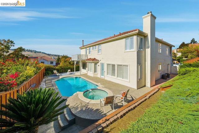 5350 Fernbank Dr, Concord, CA 94521