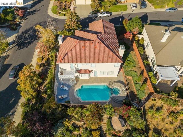 5350 Fernbank Dr, Concord, CA 94521