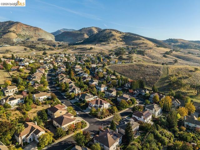 5350 Fernbank Dr, Concord, CA 94521
