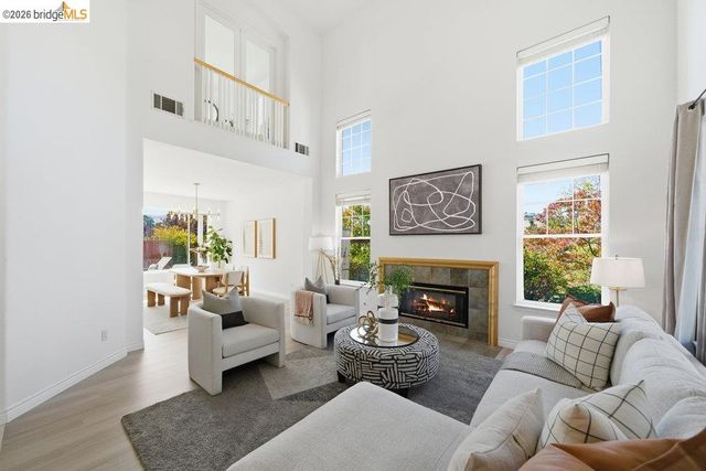 5350 Fernbank Dr, Concord, CA 94521