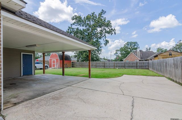 14297 Whispering Oaks Dr, Gonzales, LA 70737