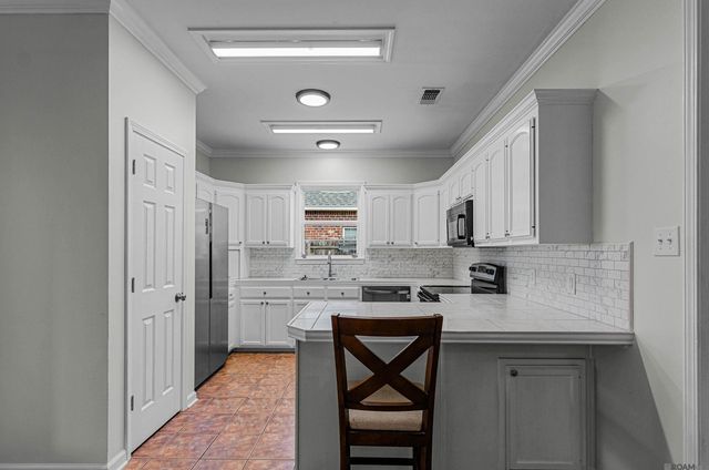 14297 Whispering Oaks Dr, Gonzales, LA 70737