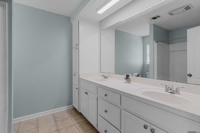 14297 Whispering Oaks Dr, Gonzales, LA 70737