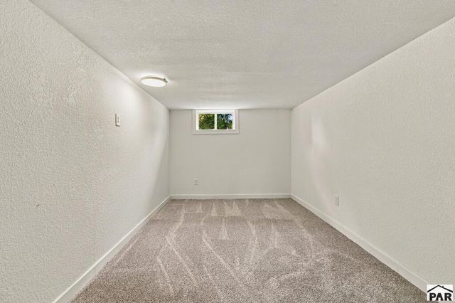 2051 Oriole Rd, Pueblo, CO 81006