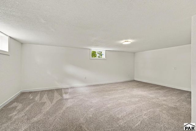 2051 Oriole Rd, Pueblo, CO 81006