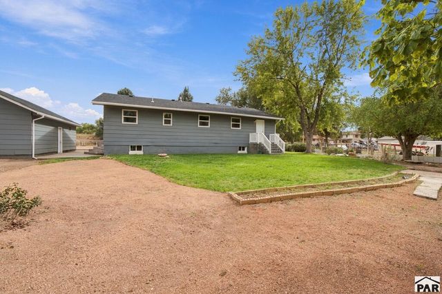 2051 Oriole Rd, Pueblo, CO 81006