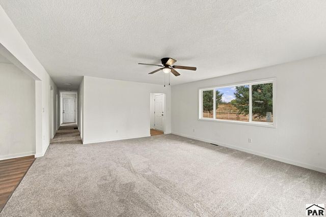 2051 Oriole Rd, Pueblo, CO 81006
