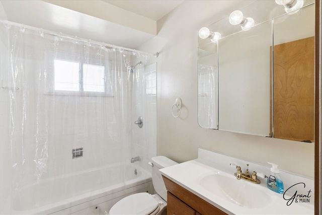 39846 Karola Drive, Sterling Heights, MI 48313