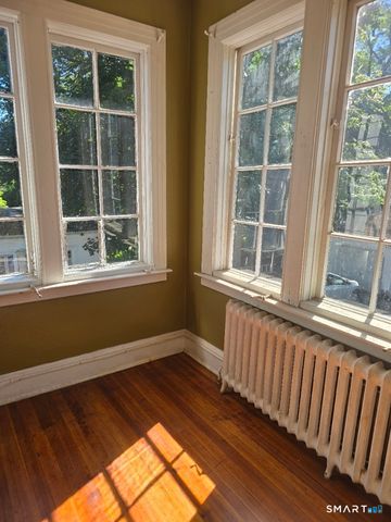 197 Ridgefield Street, Hartford, CT 06112