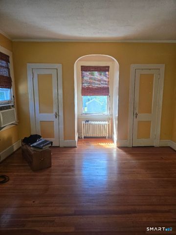 197 Ridgefield Street, Hartford, CT 06112