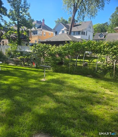 197 Ridgefield Street, Hartford, CT 06112