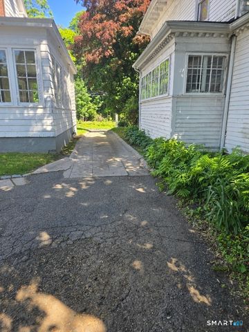 197 Ridgefield Street, Hartford, CT 06112