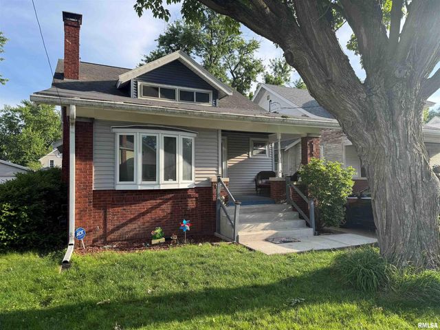 1928 W AYRES Avenue, West Peoria, IL 61604