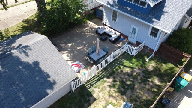 1928 W AYRES Avenue, West Peoria, IL 61604
