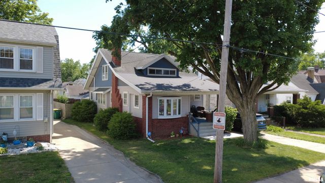 1928 W AYRES Avenue, West Peoria, IL 61604