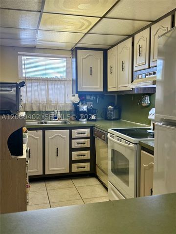 30 NW 87th Ave C219, Miami, FL 33172