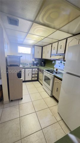 30 NW 87th Ave C219, Miami, FL 33172