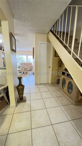 30 NW 87th Ave C219, Miami, FL 33172