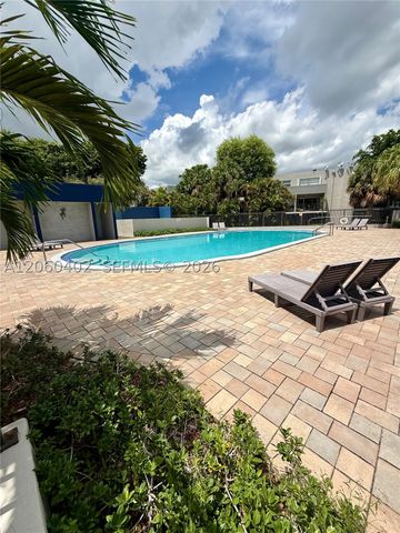 30 NW 87th Ave C219, Miami, FL 33172