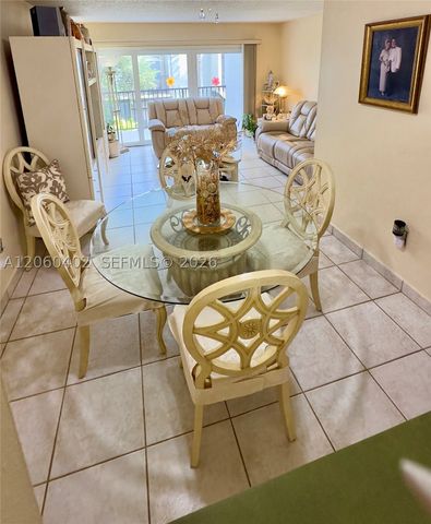 30 NW 87th Ave C219, Miami, FL 33172