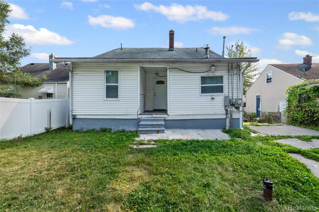 8419 Paige Avenue, Warren, MI 48089