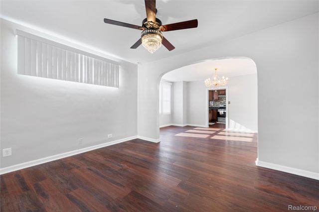 8419 Paige Avenue, Warren, MI 48089